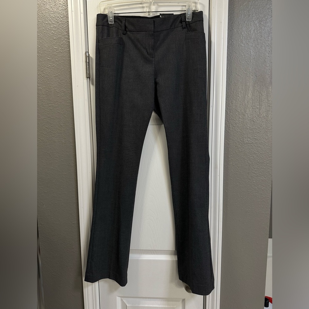‼️NWOT‼️ Express Columnist Barely Boot •Low Rise • Fitted through Hip & Thigh
